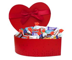 Coffret Chocolat Assortiment Gourmand | 80 Chocolats Célébrations, Milka, Daim, Kinder Mini-Bueno et Schokobons | Boîte Cœur Rouge Prête à Offrir | Cadeau Fête des Mères