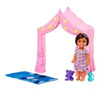 Coffret de jeu Barbie Skipper Babysitters Inc. pour l'heure du coucher avec petite tente pour poup?e et sac de couchage