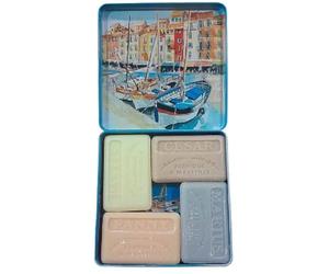 Coffret Marcel Pagnol "Barques marseillaises" de 4 savons de Marseille parfumés125g enrichis en beurre de karité bio. Fabriqués à Marseille. Idéal pour offrir