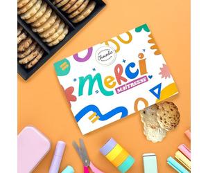 Coffret personnalisé Sophia Moyen Modèle | Assortiment de Biscuits | Collection Merci personnalisé avec votre message | Remerciement Maîtresse Maître Atsem Nounou Collègue