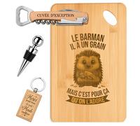 Coffret Planche Apéro Le Barman a un Grain | Bambou Gravé, Tire-Bouchon, Bouchon à Vin, Porte-Clés | 4 Pièces | Cadeau Collègue Départ Retraite Remerciement