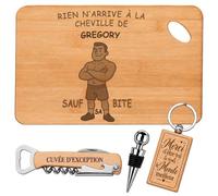 Coffret Planche Apéro Rien n'arrive à la cheville de Gregory sauf sa bite | Bambou Gravé, Tire-Bouchon, Bouchon à Vin, Porte-Clés, 4 Pièces, Cadeau Homme Fête des Pères