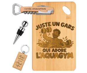 Coffret Planche Apéro Un Gars qui Adore l'Aquagym | Bambou Gravé, Tire-Bouchon, Bouchon à Vin, Porte-Clés | 4 Pièces | Cadeau Passionné Anniversaire Noël