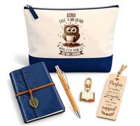 Coffret Pochette Asma la Plus Chouette | Pochette Coton, Carnet Similicuir, Stylo Bambou, Marque-Page Bois, Porte-Clés Livre | 5 Pièces | Cadeau Femme Anniversaire Fête Noël Original