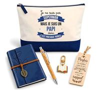 Coffret Pochette Je ne suis Pas Un Super-héros mais Je suis Un Papi Donc C'est Presque pareil | Pochette Coton, Carnet Similicuir, Stylo Bambou, Marque-Page Bois, Porte-Clés Livre | 5 Pièces