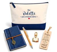 Coffret Pochette Odette Pas comme Les Autres | Pochette Coton, Carnet Similicuir, Stylo Bambou, Marque-Page Bois, Porte-Clés Livre | 5 Pièces | Cadeau Femme Anniversaire Fête Noël Original