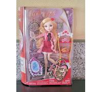 COFFRET POUPEE EVER AFTER HIGH APPLE WHITE FILLE BLANCHE NEIGE MANNEQUIN 2013