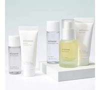 Coffret Pure Glow Essentials Le Pure Glow Essentials Set regroupe cinq produits de soin performants pour offrir une protection complète, de la purification à l'hydratation. Bean Cleansing Oil possède