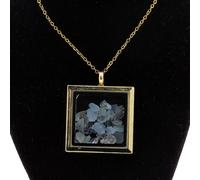 Collier Aigue-Marine Brut. Modèle Carré. Couleur Or.