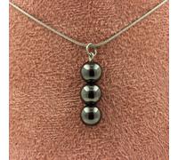Collier avec 3 perles d'hématite 8 mm chaîne en acier inoxydable