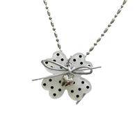 Collier avec pendentif à quatre pétales avec breloque en forme de cœur, chaîne argentée à perles pour un usage quotidien, un rendez-vous galant, une fête - Collier à breloques en forme de cœur
