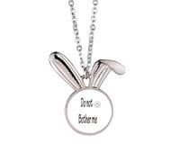 Collier avec pendentif en forme de lapin avec inscription « Do not bother me leave me al »