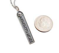 Collier barre tête de mort Memento Mori en argent sterling 925. Petit pendentif d'Halloween « N'oubliez pas de mourir », bijou gothique, pendentif goule macabre, chaîne de 45 cm, plaqué argent.