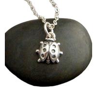 Collier coccinelle en argent sterling 925. Pendentif coccinelle. Animal totem spirituel. Petit scarabée. Bijou simple et pratique. Porte-bonheur | Avec chaîne de 45 cm | Plaqué argent | L_PN_0019