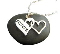 Collier en argent sterling 925 avec pendentif « Sœurs sur cœurs » entrelacés, mot de famille, amour fraternel, petit, simple, meilleur ami, bijoux de tous les jours, cadeau | avec chaîne de 45,7 cm