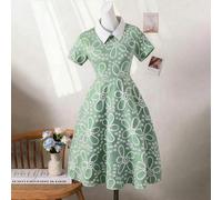 Collier en diamant, jupe maxi en tissu jacquard texturé, style français coupe évasée, taille haute élégante et ajustée, mode et grâce pour les adolescentes. Robe d'été midi pour femmes, robe col Peter