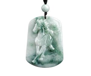 Collier pour homme avec breloque en jadéite naturelle de grade A sculpté cheval en cours d'exécution porte-bonheur collier amulette collier tendance cadeau pour homme