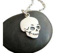 Collier tête de mort en argent sterling 925, petits yeux creux, breloque Halloween, bijou simple, délicat, petit pendentif, cadeau goule effrayante | avec chaîne de 45 cm | plaqué argent | L_PN_0394