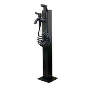 Colonne d'eau extérieure avec robinet et pistolet pulvérisateur, robinet d'eau vertical carré noir à montage au sol en acier inoxydable résistant au gel pour cours(B-Height: 60cm/23.6in)
