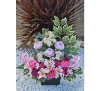 Composition de Fleurs Artificielles, Lesté Ciment Pour Une Très Bonne Tenue à L extérieur. Réalisé par Nos Soins, Fleurs de Qualité