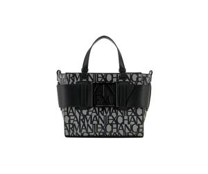 COMPOSIZIONE100% Poliestere CARATTERISTICHESTAGIONE : Autunno/InvernoANNO : 2023OGGETTO : Borsa a SpallaCOLORE :