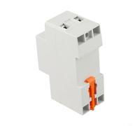 Compteur de kWh connecté au Wi-Fi avec affichage clair indiquant la tension en direct, la puissance et l'énergie cumulative ainsi que les paramètres de protection définis par l'utilisateur