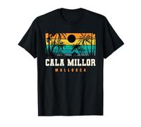 Conception de Coucher de Soleil sur la Plage de Cala Millor sur la côte est de Majorque T-Shirt