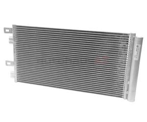 Condenseur de climatisation avec bouteille déshydratante pour MINI II R50 R53 berline et R52 Cabriolet essence (09/2000-07/2008) - moteurs W10B16 W11B16