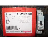 Legrand Contacteur domestique CX³ 412500 silencieux – bobine 230 V – 2 pôles 25 A – 1NO+1NF