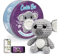 Cookie Box Kit Crochet Débutant - Apprenez à Réaliser une Peluche Amigurumi - Tout Inclus avec Fil, Crochet, Rembourrage, PDF & Vidéo - Cadeau Créatif pour Ados & Adultes - Koala Coal