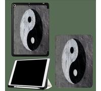 Coque Compatible iPad Pro 12,9 Pouces 6/5/4 ème Gén (Modèle 2022/2021/2020) avec Porte-Stylo, Coque Arrière Flexible en TPU avec Fonction Support Symbole Yin Et Yang Tai Chi Vieux Mur-Gris