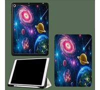 Coque Compatible pour iPad 12.9 Pouces 6/5/4ème Génération (Modèle 2022/2021/2020) avec Porte-Stylo, Housse Coque Intelligent Réveil/Sommeil Automatique,Corps Célestes Univers