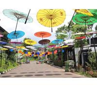 CORFOTO 3.5x2.5m Toile de Fond Solo Indonesia Art in The Sky, Tissu coloré, Parapluie Floral Suspendu, Motif décoratif de Rue, Culture javanaise, Fond pour événement, Cabine Photo