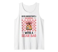 Cornhole Nana ne sous-estime jamais Une Grand-mère avec Un Pouf Débardeur