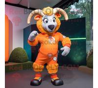 Costume De Mascotte Redbrokoly De Bélier Orange Habillé D'un Combishort Et D'épinglettes Multicolore