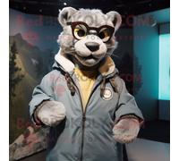 Costume De Mascotte Redbrokoly Puma Gris Habillé Avec Une Parka Et Des Lunettes Multicolore