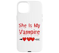 Costume d'halloween Amusant She is My Vampire pour Femmes, Hommes, garçons et Filles Coque pour iPhone 15 Plus