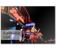 Country Music (Honky Tonk) on Broadway Ave Nashville. Night Time Crowds Visiting The Neon Lighted Downtown Street. Nashville, Tennessee, USA - Octobre 1, Aimant de réfrigérateur