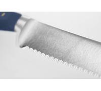 Couteau à pain à double lame de précision de Wüsthof / Bread Knife Precision Double-Serrated Classic Colour Wild Blueberry 23 cm 1061706623 - EAN 4002293134079 - Art. n° 2023063200