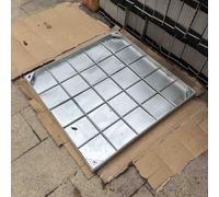 Couvercle carré personnalisable en acier inoxydable 850 x 500 mm avec solution d'accès au canal de drainage durable THandle Grille d'égout robuste pour plus de sécurité et d'efficacité