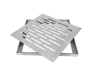 Couvercle d'évacuation de sol en acier inoxydable avec cadre conçu pour les infrastructures municipales, le drainage résidentiel et les applications d'espace public (250 x 250 x 20 mm)