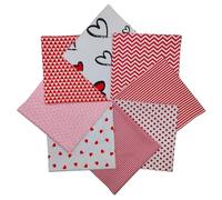 CraftsFabrics Lot de 8 carrés de tissu 100 % coton imprimé en forme de cœurs rouges et blancs pour la Saint-Valentin, 40 cm x 50 cm