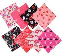 CraftsFabrics Lot de 8 coupons de tissu imprimé cœur rouge à lèvres douces pour la Saint-Valentin, le matelassage, les travaux manuels, la couture, le patchwork (40 x 50 cm)