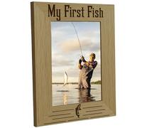 CREATCABIN Cadre Photo Pêche Mon Premier Cadre Photo Poisson Support Photo Gravé Bois Souvenir Table Commémoratif Costume 4"X6"photo Cadeaux D'Amitié pour Accrocher Mur Famille Amis Décoration 17x22cm