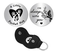 CREATCABIN Jeton de Câlin de Poche Souvenir de Relation Longue Distance Oiseaux Sur Branches en Acier Inoxydable Double Message Gravé Porte-Jeton avec Porte-Clés en Cuir PU pour Cadeau Inspirant 3x3cm