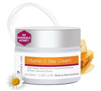 Crème de jour à la vitamine C pour le visage et le cou avec extrait de fleur de camomille, miel de Manuka et huile d'amande douce | Formule à base de plantes | Soigneusement formulée pour garder votre