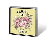 Croyez-moi, je suis fleuriste. Broche carrée en émail, épingle, badge, décoration, chapeau, vêtements, sac, accessoires, cadeau, artisanat.