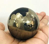 CRYSTALMIRACLE Sphère de pyrite dorée Cristal de guérison Gemme métaphysique Reiki FENG Shui Cadeau de bureau à domicile VAASTU Méditation énergétique pour unisexe, Doré, 147 grammes