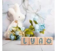 Cubes en Bois de 5cm x 5cm Kits 4 cubes avec Stickers GRIS - Lettres en Bois Grande Taille, Prénom Personnalisé, Décoration Chambre Bébé et Enfant, Cadeau Naissance et Cadeau personnalisé (Gris, 4)