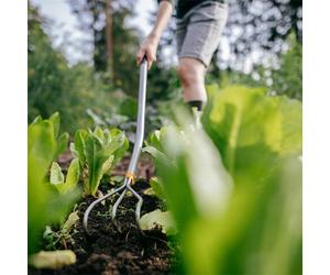 CULTIVATEUR ERGONOMIC 3 DENTS MANCHE COURBE FISKARS - 1076978